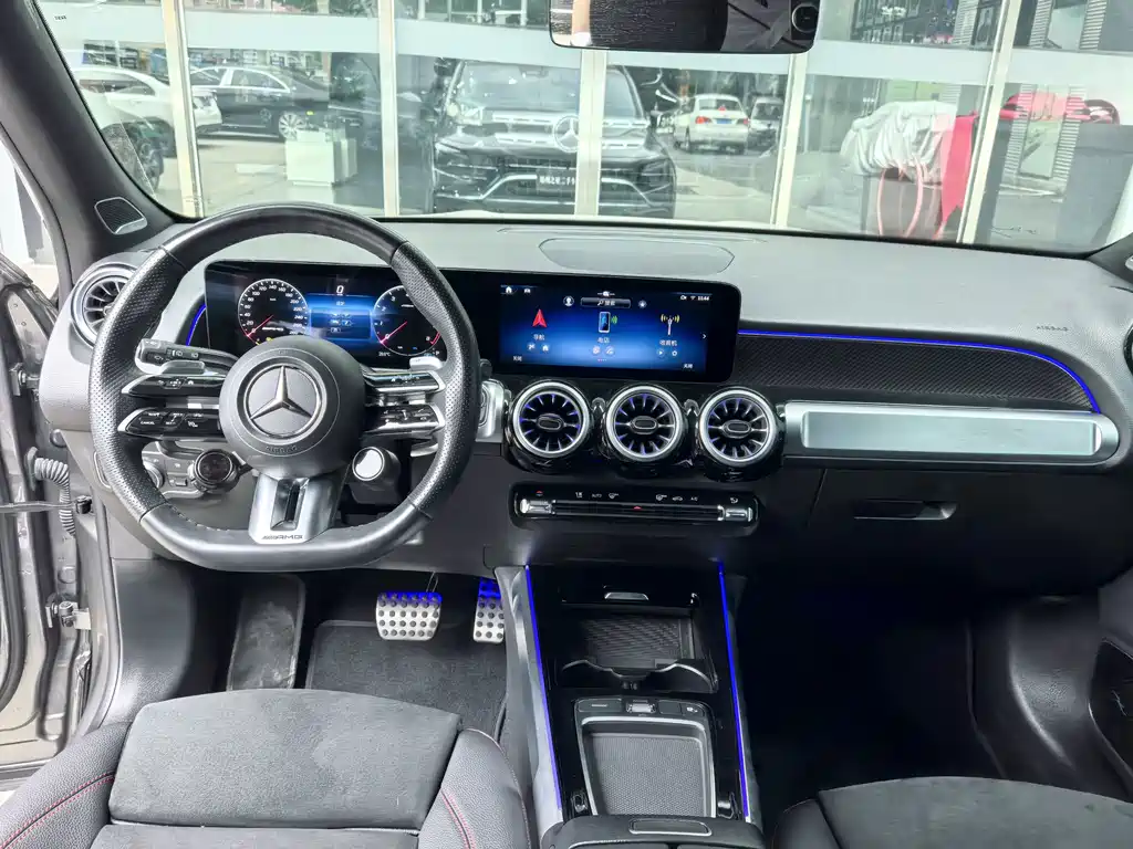 Mercedes-Benz GLB AMG — миниатюра 16