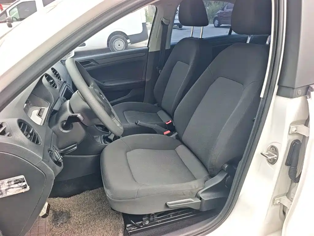 Volkswagen Jetta — миниатюра 15