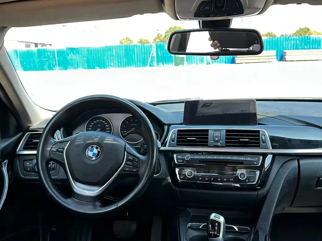 BMW 3 Series — миниатюра 6