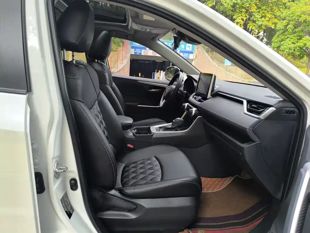 TOYOTA RAV4 RONGFANG