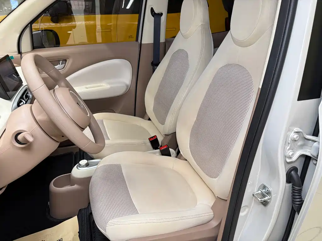 Wuling MINIEV — миниатюра 20