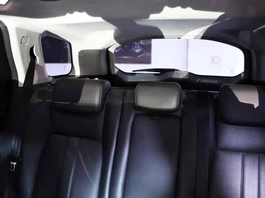 Land Rover Discovery Sport — миниатюра 15