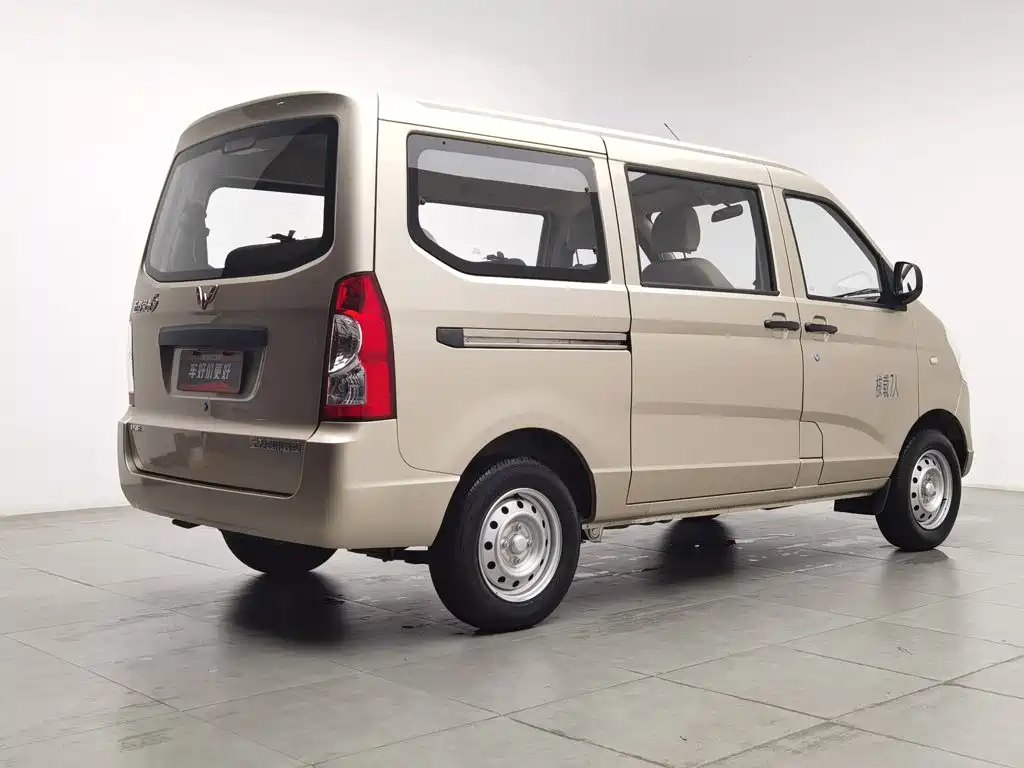 Wuling Rongguang S — миниатюра 2