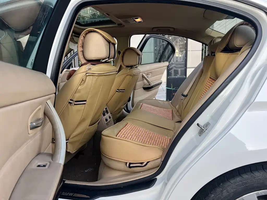 BMW 3 Series — миниатюра 12