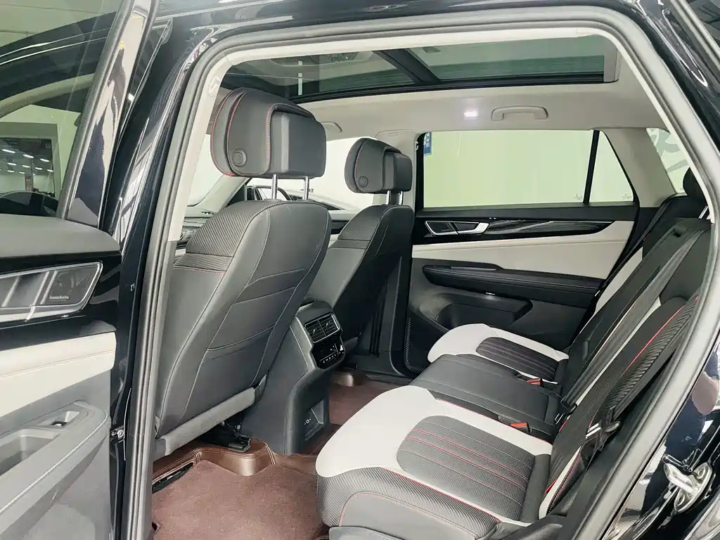 Volkswagen Teramont — миниатюра 10