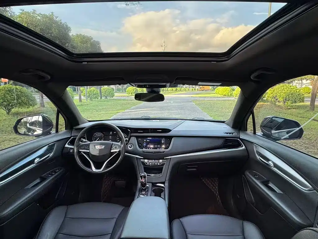 Cadillac XT6 — миниатюра 12