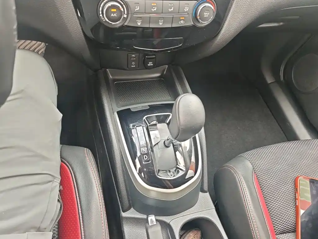 Nissan Qashqai — миниатюра 14