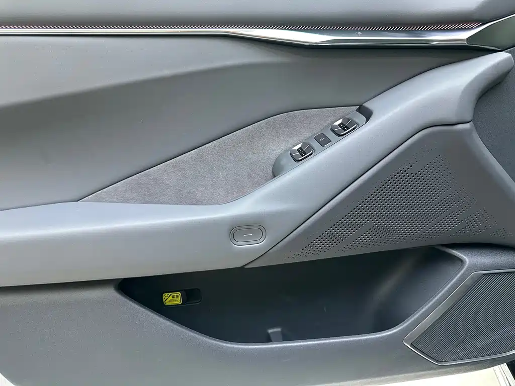 XPeng P7 — миниатюра 5