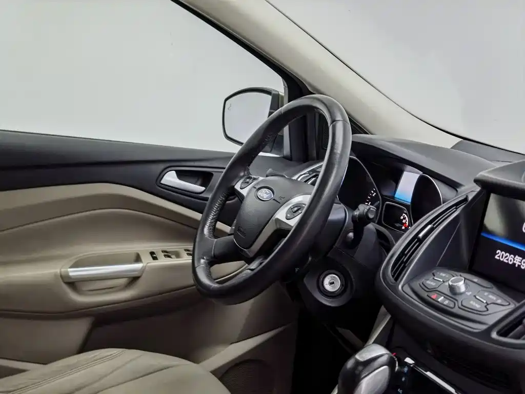 Ford Kuga — миниатюра 22
