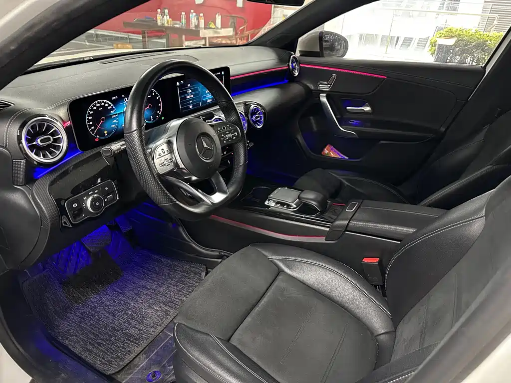 Mercedes-Benz A-Class — миниатюра 7