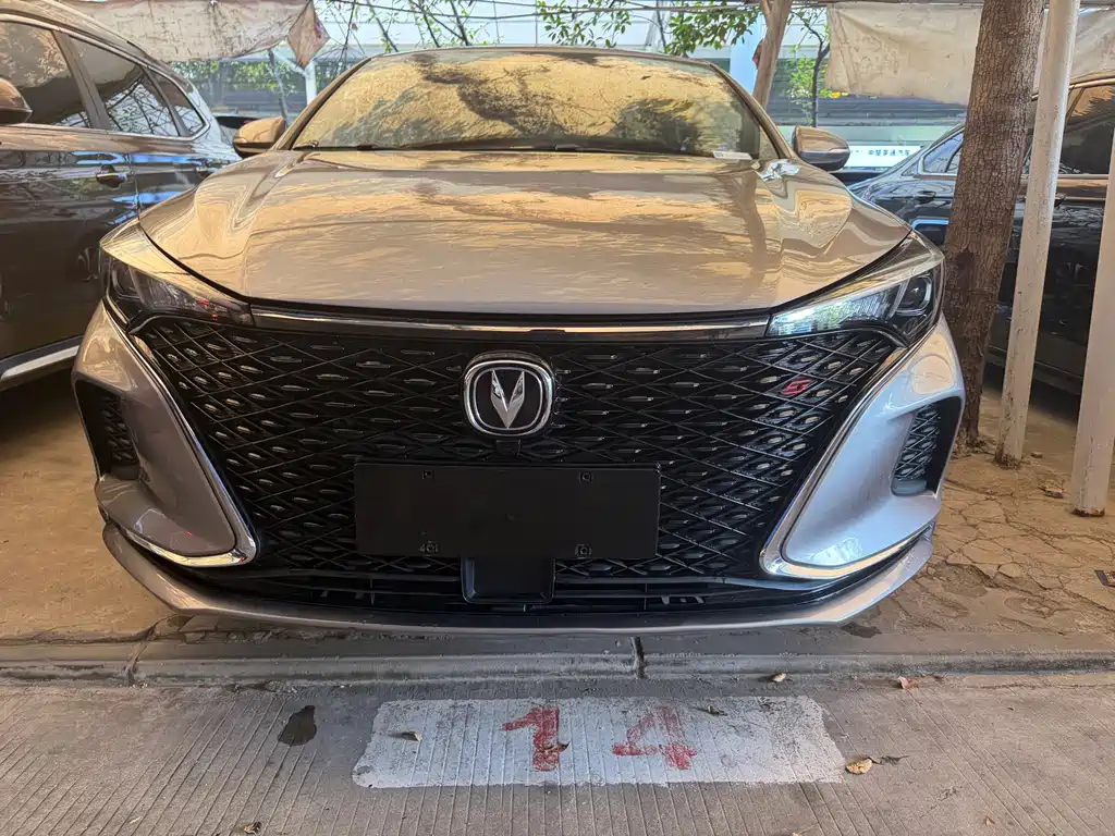 Changan Eado — миниатюра 2