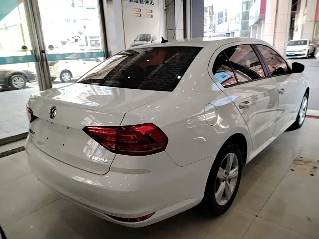 Volkswagen Lavida — миниатюра 7