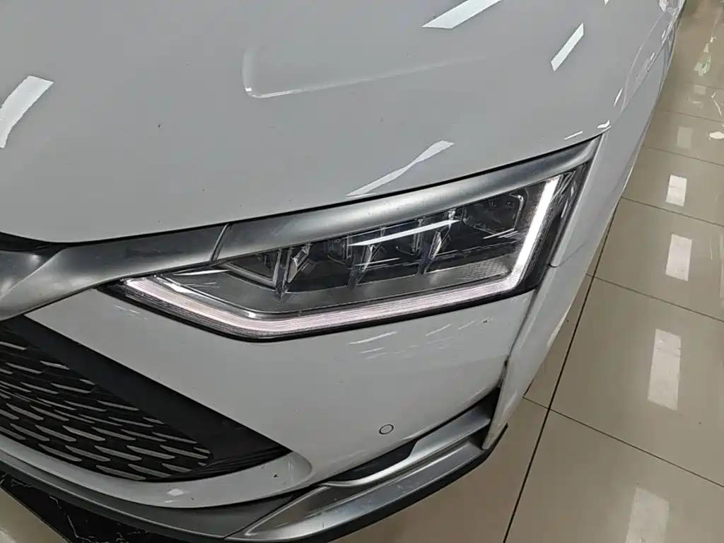 BYD Han — миниатюра 24
