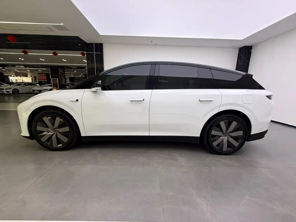 Li Auto Идеальный i6 — миниатюра 10