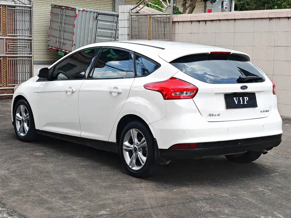 Ford Focus — миниатюра 9