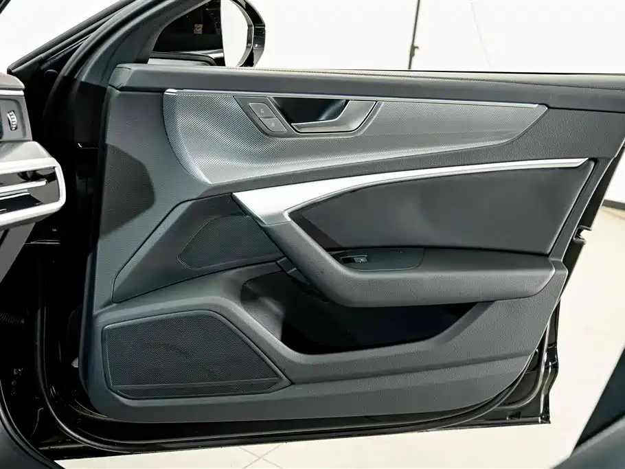 Audi A6L — миниатюра 16