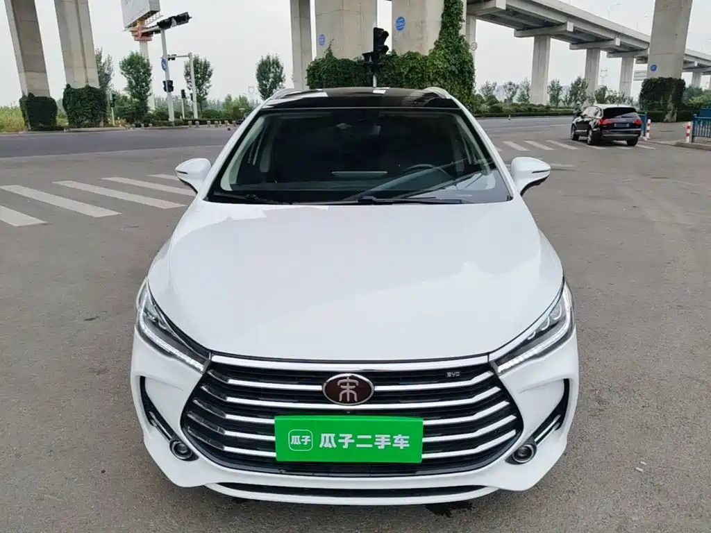 BYD MAX — миниатюра 3