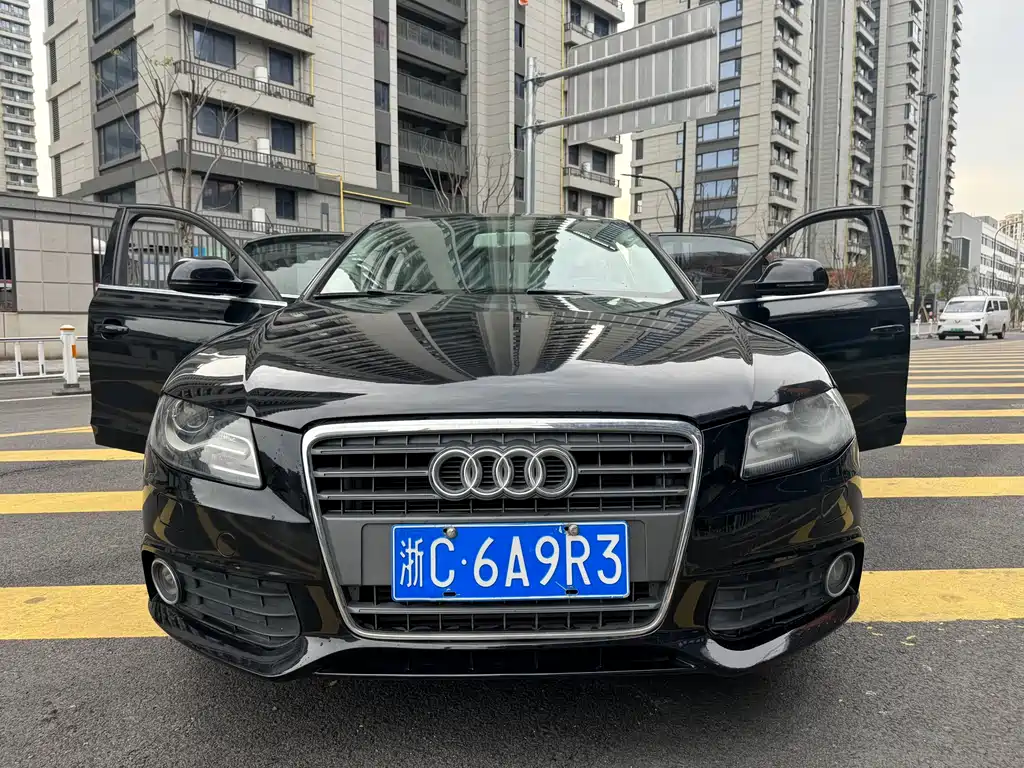 Audi A4L 2011