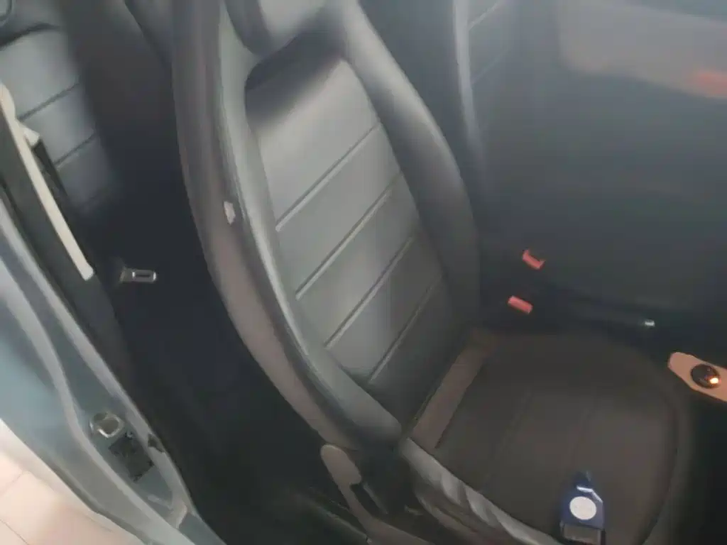 Wuling MINIEV — миниатюра 25