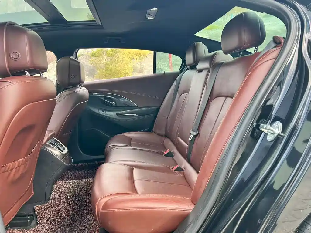Buick LaCrosse — миниатюра 6
