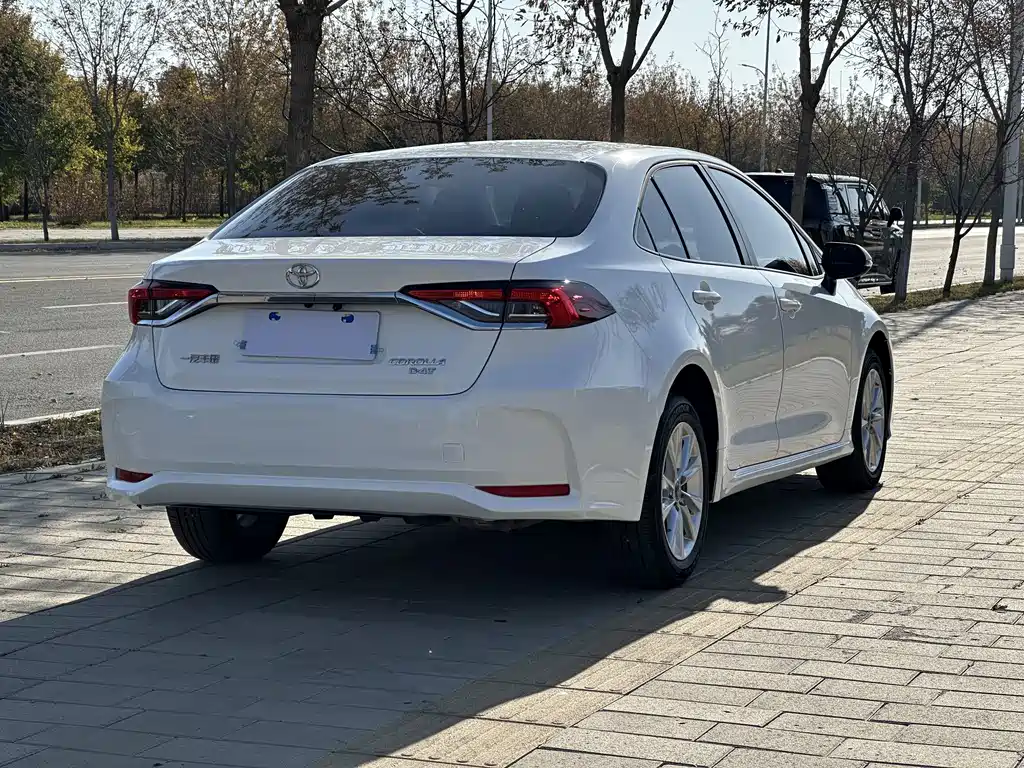 Toyota Corolla — миниатюра 7