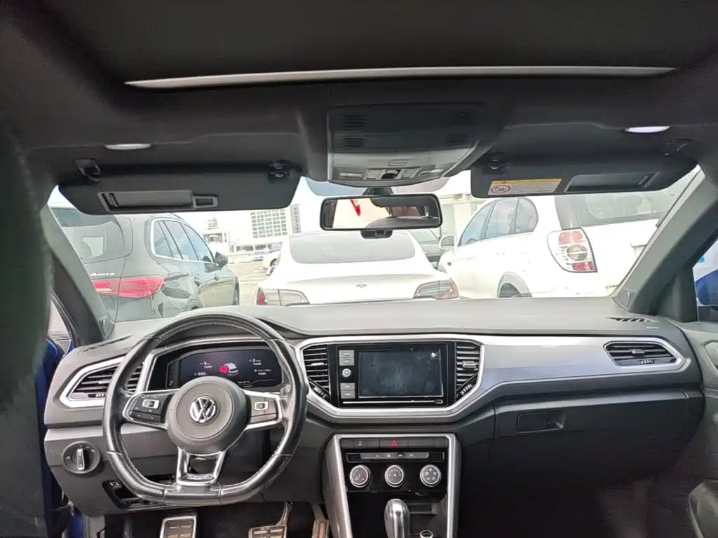 Volkswagen T-Roc — миниатюра 18