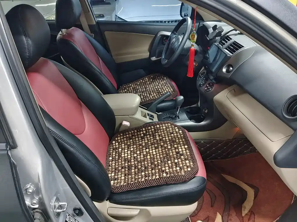 Toyota RAV4 2011 2.0L AT