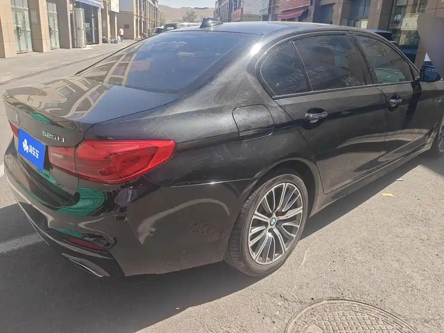 BMW 5 Series — миниатюра 3