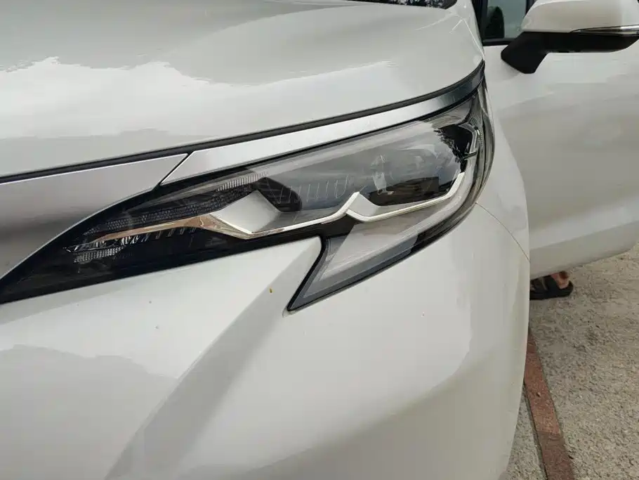 Toyota Sienna — миниатюра 5