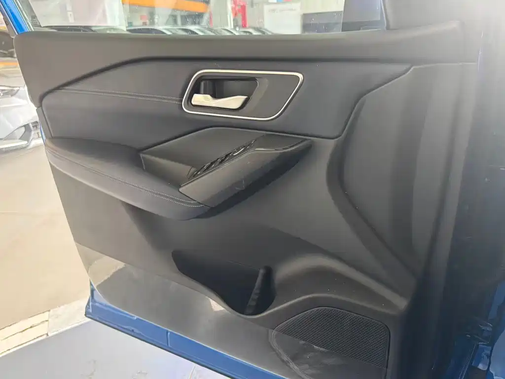 Nissan Qashqai - фото 16
