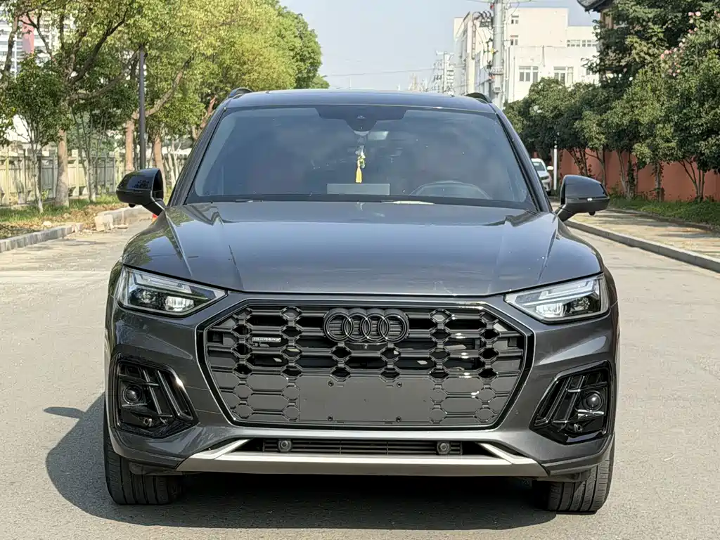 Audi Q5L — миниатюра 2