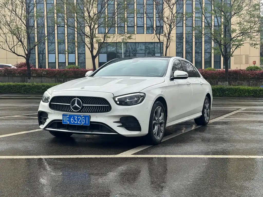Mercedes-Benz E-Class 2023
