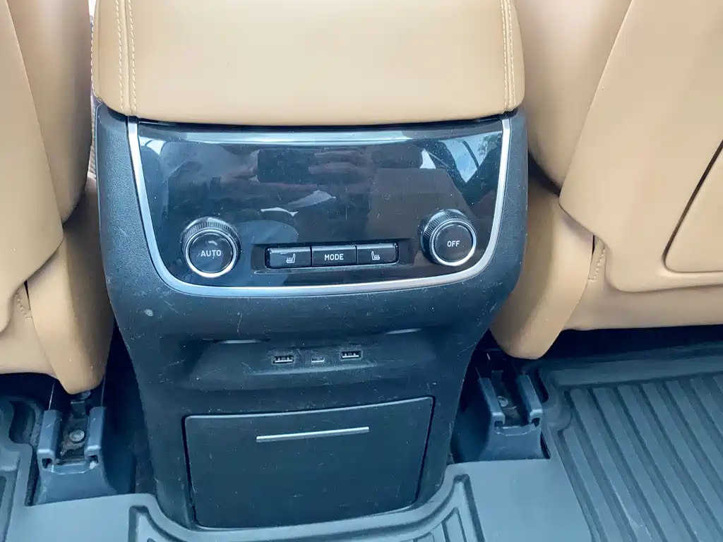 Li Auto Li ONE — миниатюра 15
