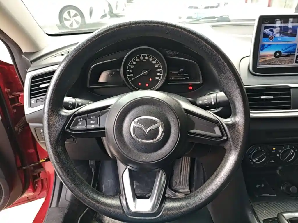 Mazda 3 Axela — миниатюра 11
