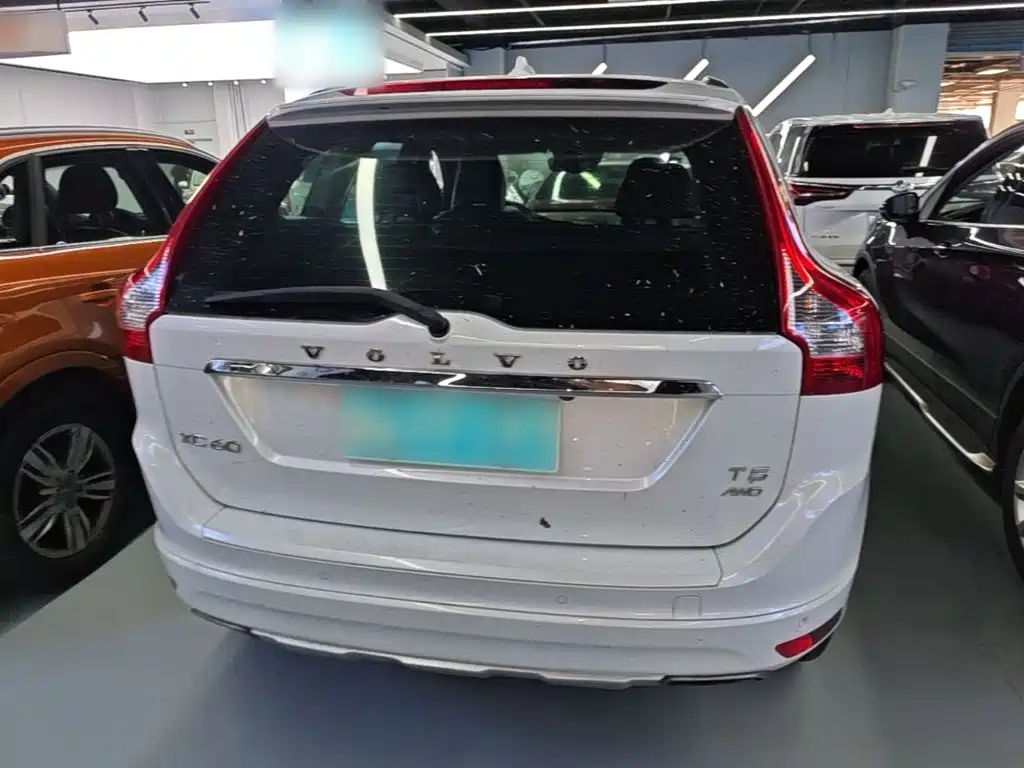 Volvo XC60 — миниатюра 6
