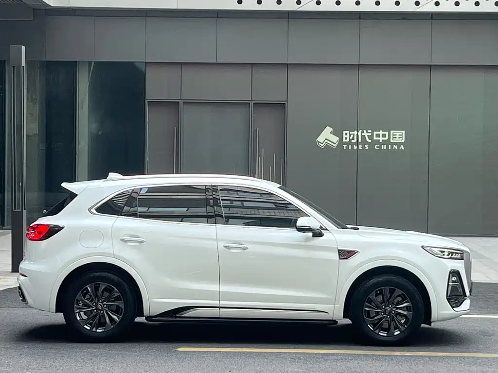 Hongqi HS5 2023 2.0T Pro