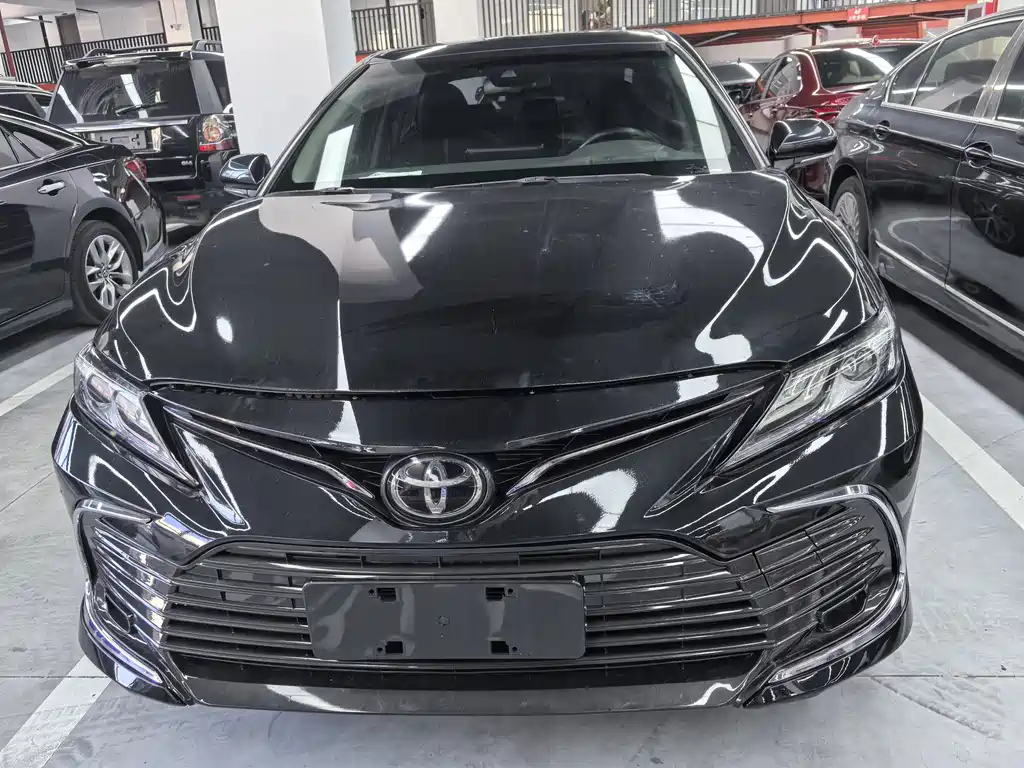 Toyota Camry — миниатюра 2