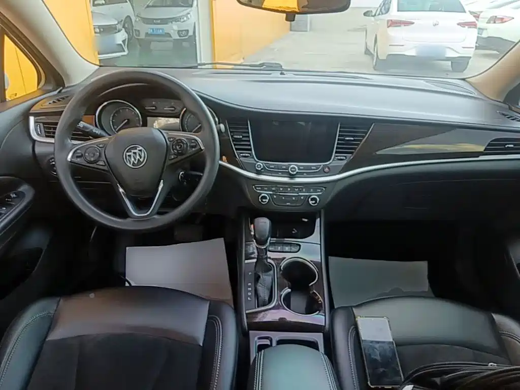 Buick Verano — миниатюра 10