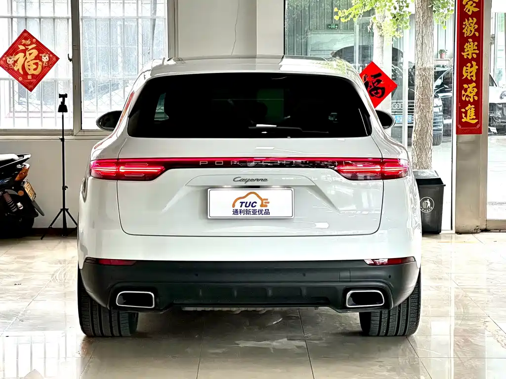Porsche Cayenne — миниатюра 8