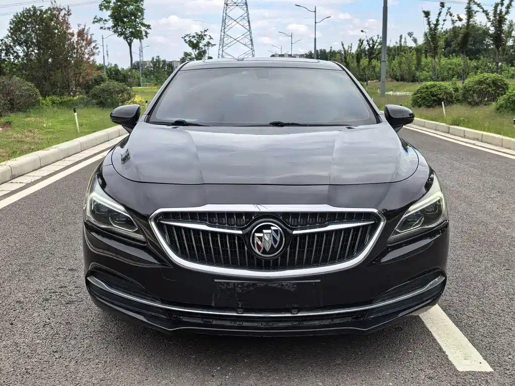 Buick LaCrosse — миниатюра 3