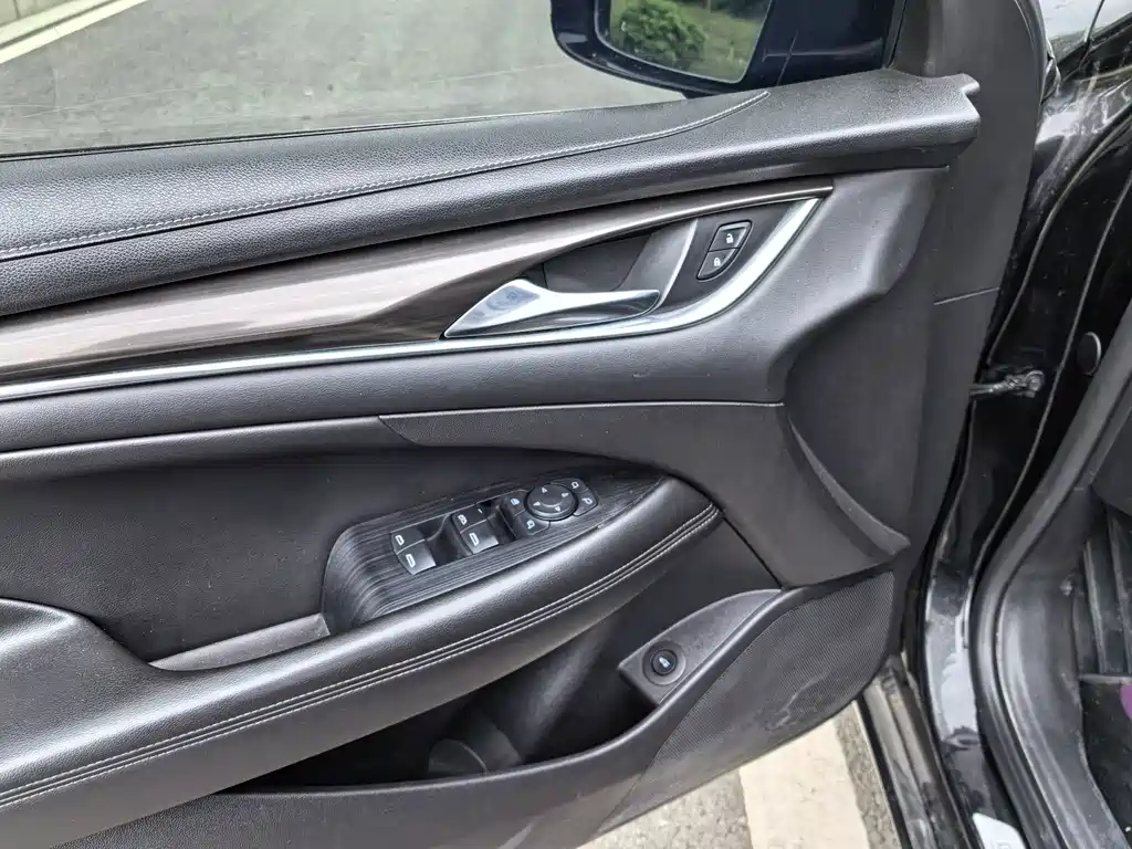 Buick LaCrosse — миниатюра 5