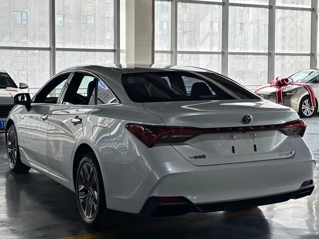 Toyota Avalon — миниатюра 16