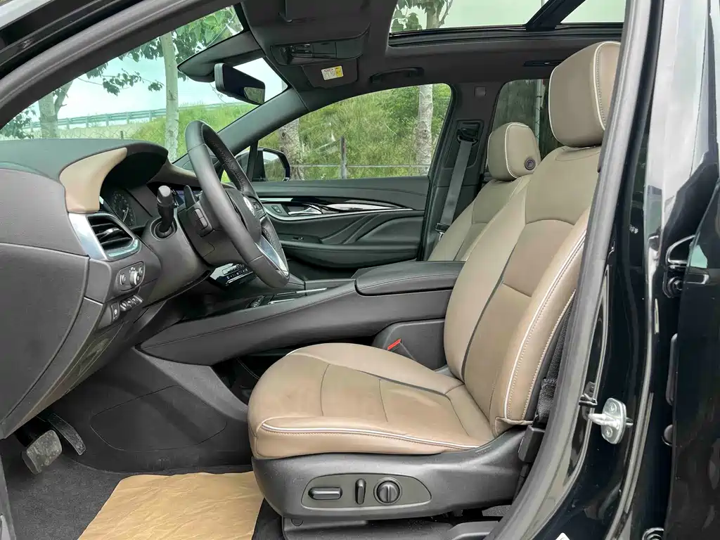 Buick Enclave 2022 652T Premium Flagship 7 мест