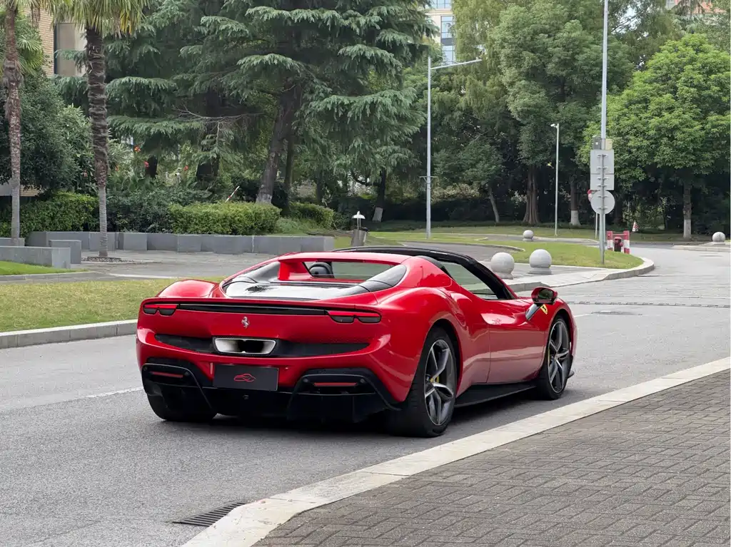 Ferrari 296 — миниатюра 6