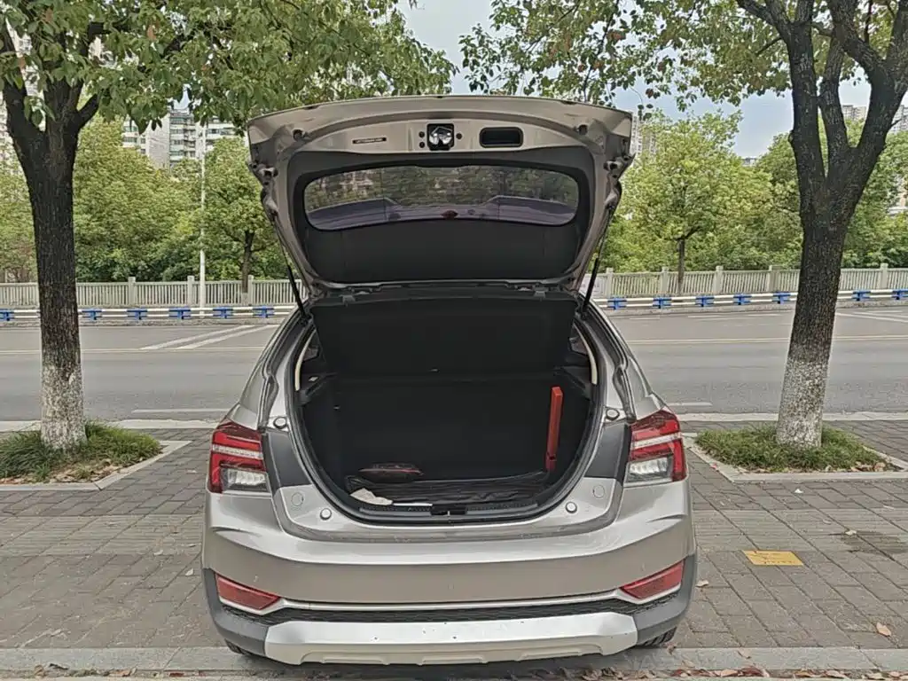 Geely Vision S1 — миниатюра 19