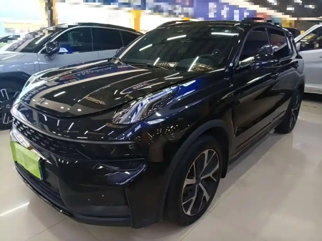 Lynk & Co 01