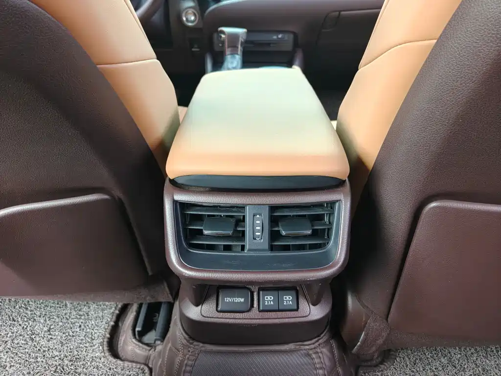Lexus ES — миниатюра 16