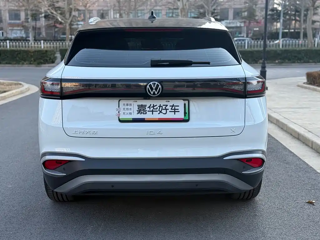 VOLKSWAGEN ID.4 X