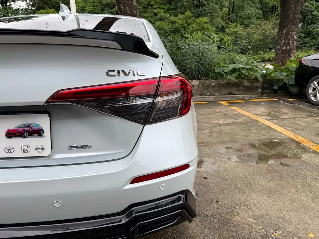 Honda Civic 2023 2.0L e:HEV