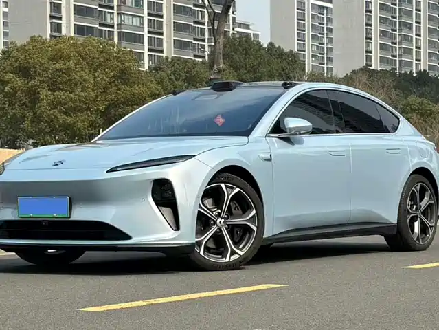 NIO NIO ET5 2023
